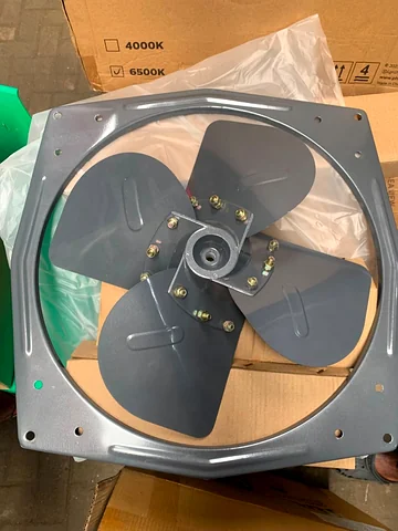 Industrial square-panel wall extract fan, direct drive